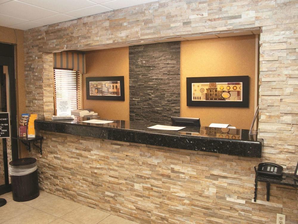 La Quinta Inn By Wyndham Columbia Se Fort Jackson Zewnętrze zdjęcie