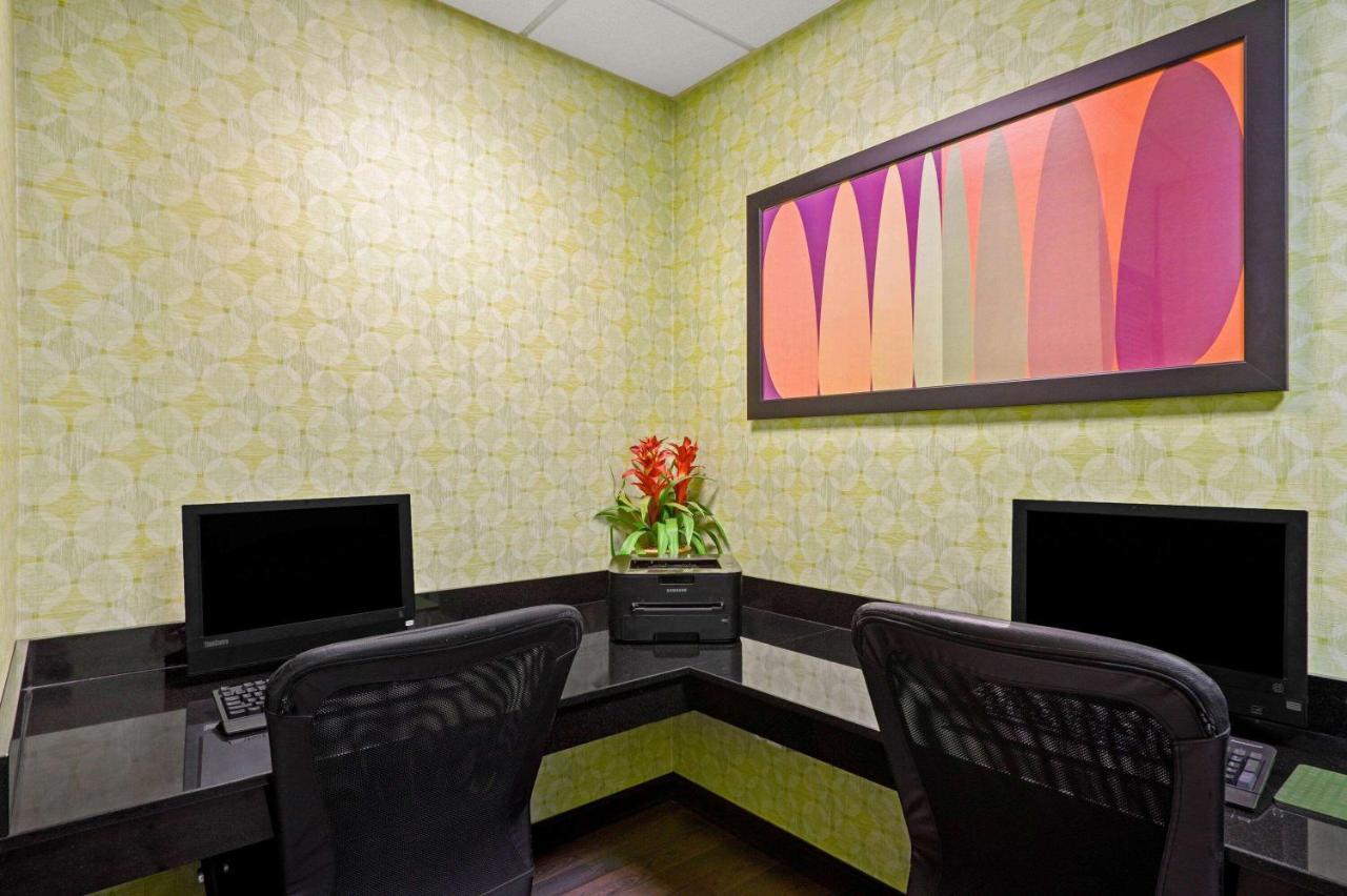 La Quinta Inn By Wyndham Columbia Se Fort Jackson Zewnętrze zdjęcie