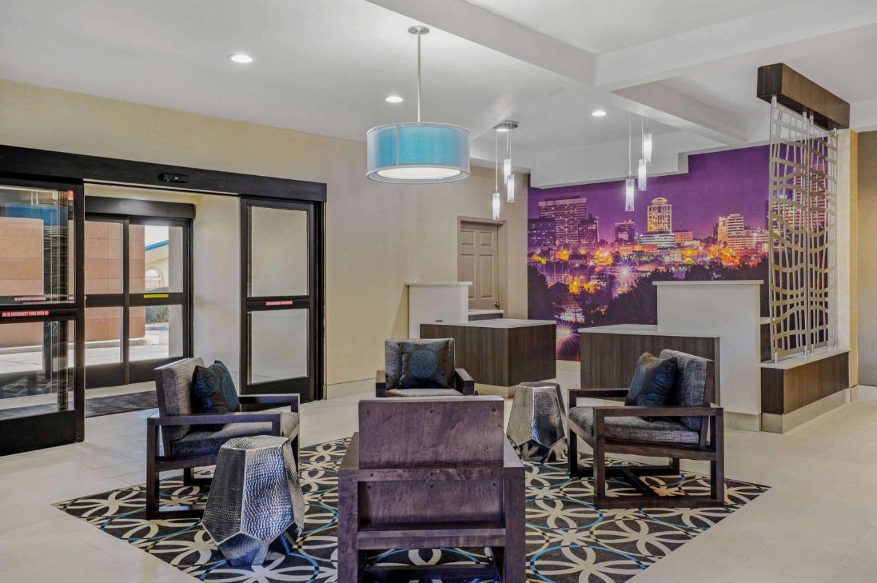 La Quinta Inn By Wyndham Columbia Se Fort Jackson Zewnętrze zdjęcie